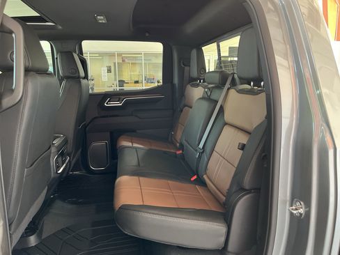 New 2026 Chevrolet Silverado 1500 High Country AWD/4WD image 14