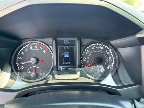 Used 2023 Toyota Tacoma SR AWD/4WD image 13