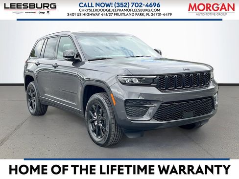 New 2025 Jeep Grand Cherokee Altitude image 1