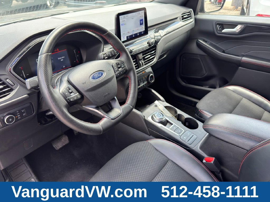 Used 2025 Ford Escape ST-Line Select AWD/4WD image 13