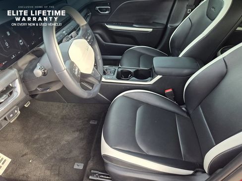 Certified 2025 Kia K4 GT-Line Turbo FWD image 11