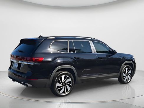 New 2026 Volkswagen Atlas SE image 8