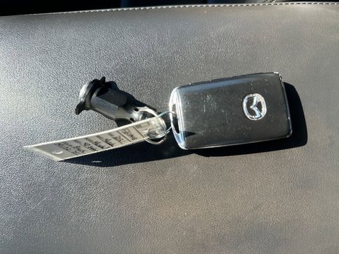 Used 2021 MAZDA MAZDA3 s image 27