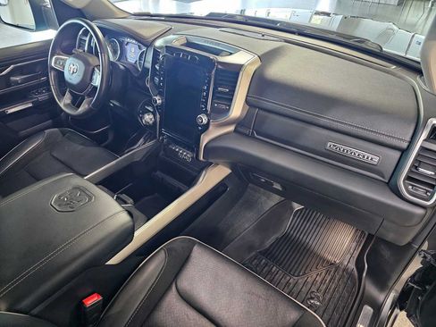 Used 2022 RAM 1500 Laramie AWD/4WD image 11