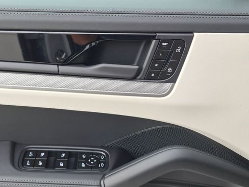 New 2026 Porsche Cayenne S AWD/4WD image 15