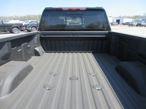 New 2026 GMC Sierra 3500 Denali Ultimate AWD/4WD image 7