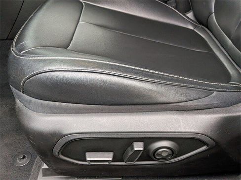 Used 2024 Jeep Grand Cherokee Limited image 15