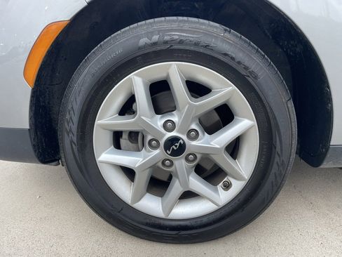 Used 2024 Kia Soul LX w/ Option Group 015 image 17