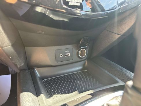 Certified 2022 Nissan Rogue Sport SV AWD/4WD image 24