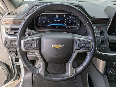 Used 2022 Chevrolet Tahoe LT w/ Luxury Package image 9