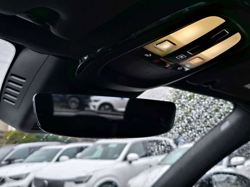 Used 2023 Volvo XC40 Recharge Ultimate image 27