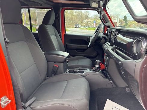 Used 2023 Jeep Wrangler Altitude image 21