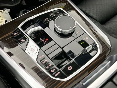 New 2026 BMW X5 xDrive40i w/ M Sport Package AWD/4WD image 18