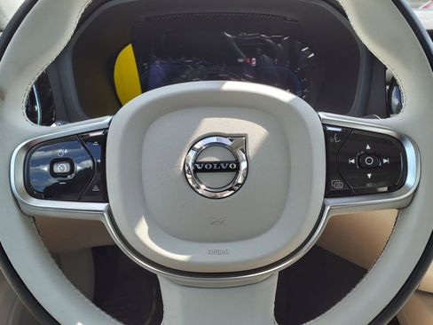 New 2024 Volvo S60 B5 Plus w/ Climate Package image 20