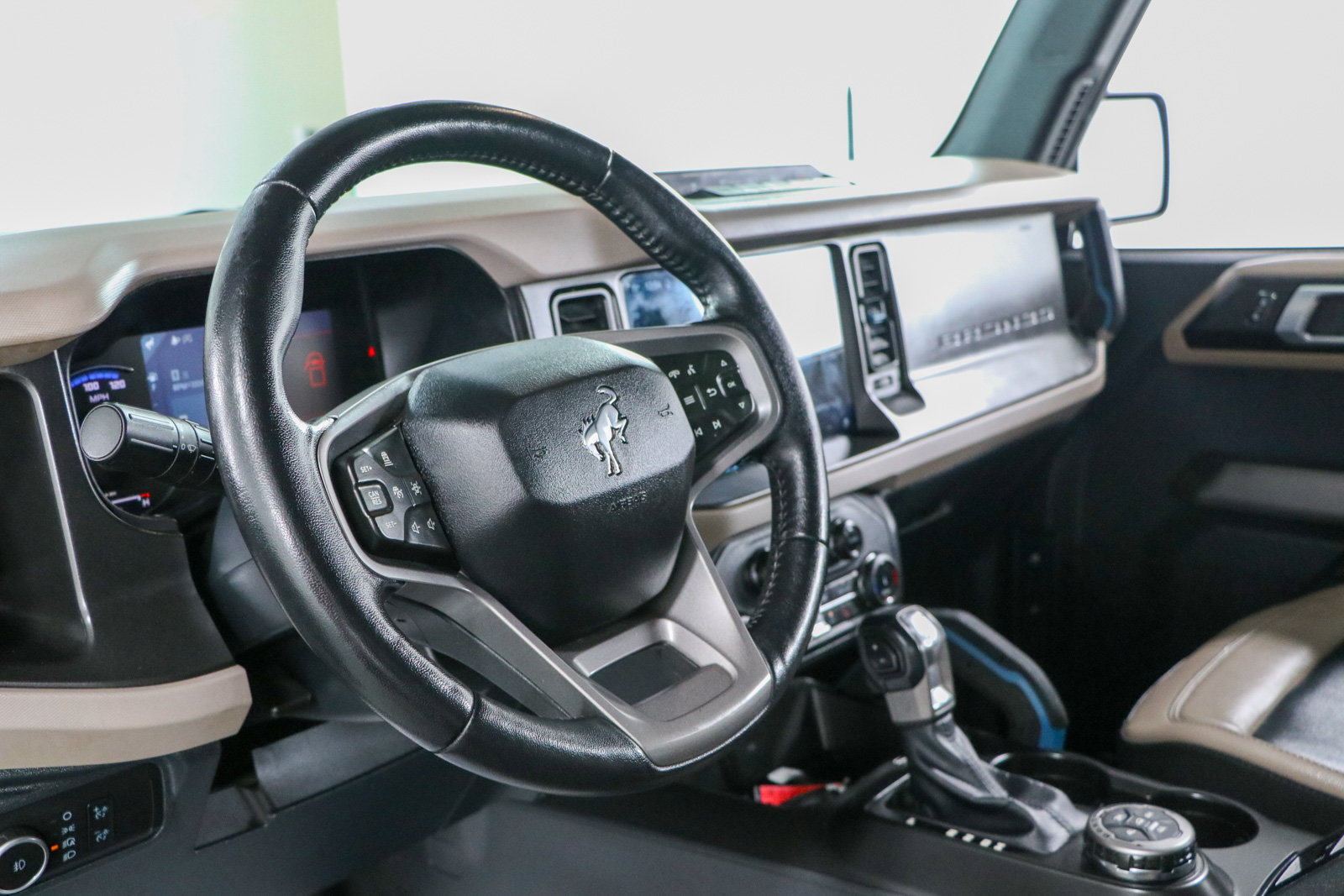 Used 2022 Ford Bronco Wildtrak AWD/4WD image 23