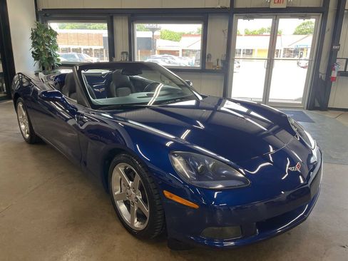 Used 2007 Chevrolet Corvette Convertible w/ Preferred Equipment Group RWD image 19