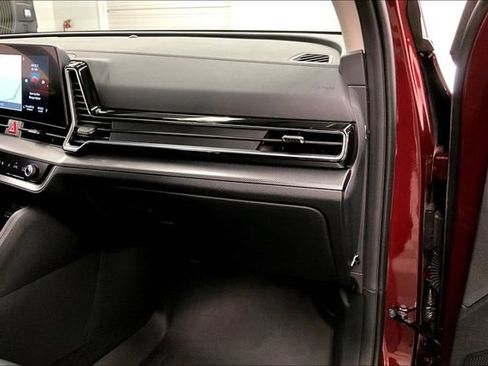 Used 2025 Kia Sportage SX FWD image 19