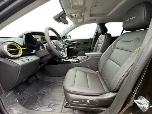 New 2026 Chevrolet Trax ACTIV w/ Sunroof Package FWD image 9