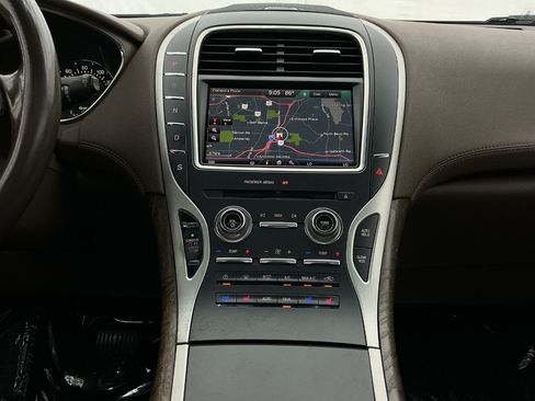 Used 2016 Lincoln MKX Reserve w/ Cargo Utility Package AWD/4WD image 32