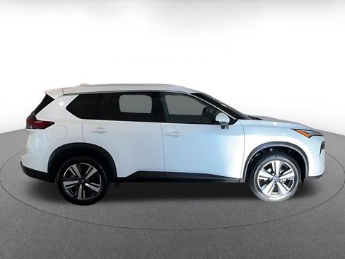 Used 2026 Nissan Rogue SL FWD image 11