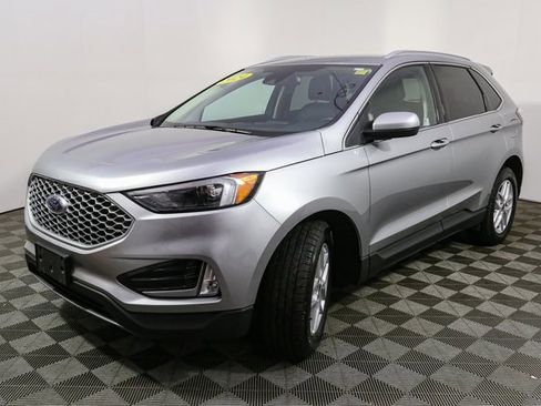 Used 2024 Ford Edge SEL w/ Convenience Package image 5