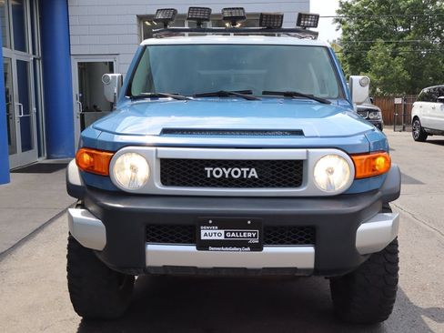 Used 2011 Toyota FJ Cruiser 4WD w/ Upgrade Pkg image 7