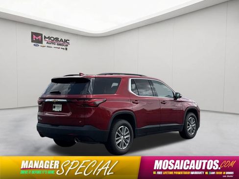 Used 2023 Chevrolet Traverse LT FWD image 7