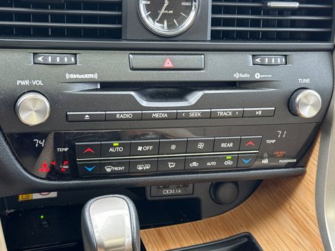 Certified 2022 Lexus RX 450hL AWD w/ Premium Package image 25