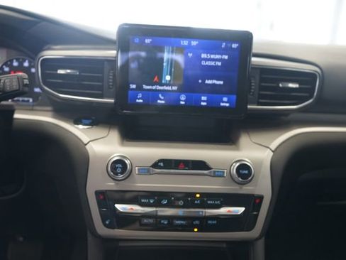 Used 2023 Ford Explorer XLT w/ Equipment Group 202A image 24