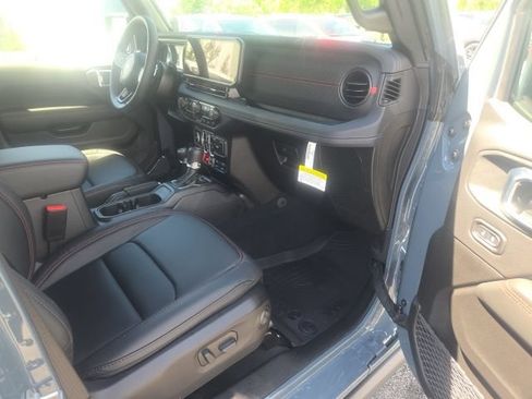 Used 2026 Jeep Wrangler Unlimited Rubicon 392 w/ Quick Order Package 27X Moab AWD/4WD image 22