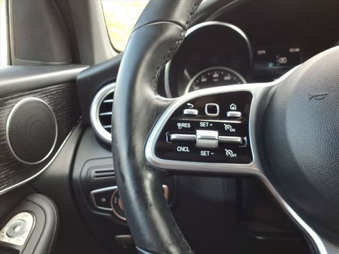 Used 2022 Mercedes-Benz GLC 300 4MATIC image 18