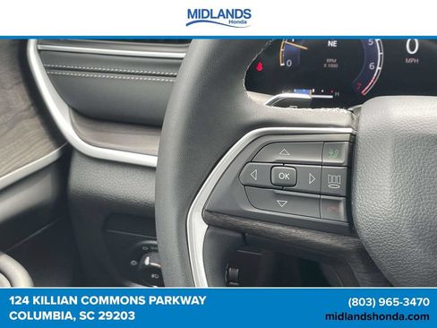 Used 2025 Jeep Grand Cherokee Limited AWD/4WD image 20