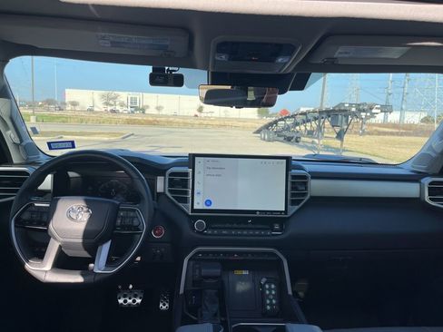 Used 2024 Toyota Tundra Limited image 26