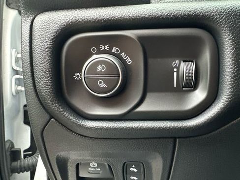 Used 2022 RAM 1500 Big Horn AWD/4WD image 30