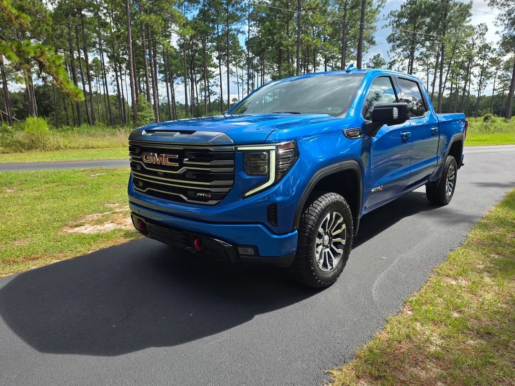 Used 2022 GMC Sierra 1500 AT4 w/ AT4 Premium Package AWD/4WD image 1