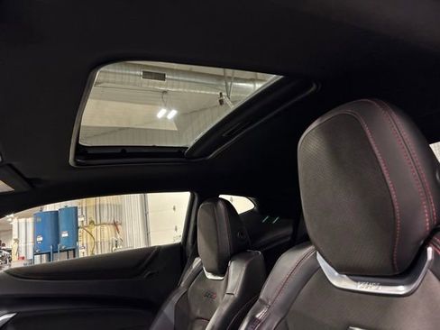 Used 2018 Chevrolet Camaro ZL1 RWD image 9