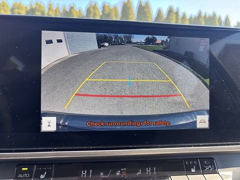 Certified 2025 Toyota Camry XLE image 27