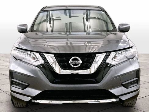 Used 2017 Nissan Rogue S image 3