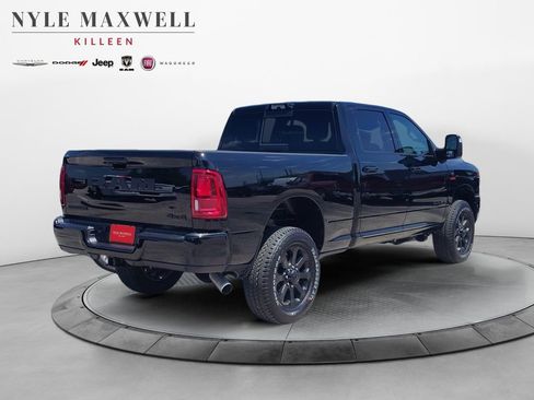 New 2026 RAM 2500 Laramie AWD/4WD image 16