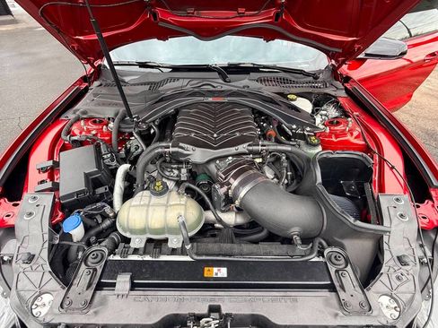 Used 2021 Ford Mustang Shelby GT500 w/ Carbon Fiber Track Pack image 2