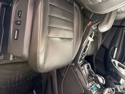 Used 2015 Ford Escape Titanium w/ Equipment Group 301A AWD/4WD image 21