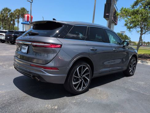 Certified 2024 Lincoln Corsair Grand Touring AWD/4WD image 4