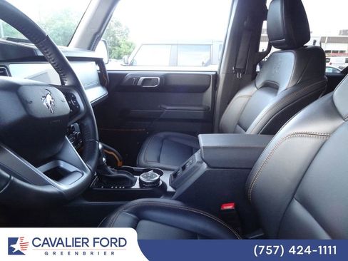 Used 2024 Ford Bronco Badlands AWD/4WD image 8