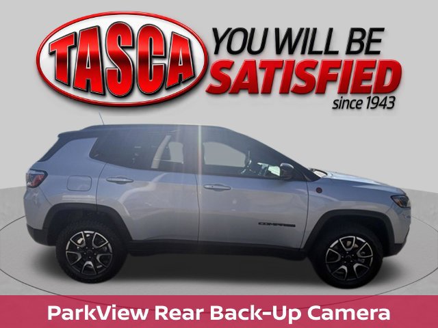 Used 2026 Jeep Compass Trailhawk AWD/4WD image 4