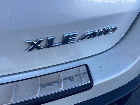 Used 2015 Toyota Highlander XLE image 10