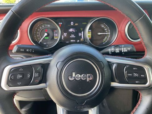 Certified 2023 Jeep Wrangler Unlimited Rubicon 4xe AWD/4WD image 22