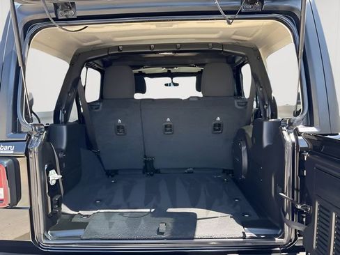 Used 2023 Jeep Wrangler Unlimited Sahara w/ Cold Weather Group AWD/4WD image 11