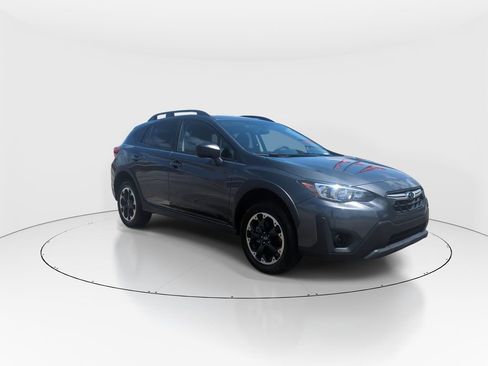 Used 2021 Subaru Crosstrek 2.0i AWD/4WD image 2