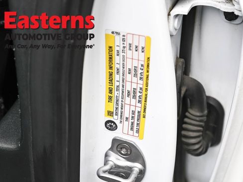 Used 2023 Tesla Model 3 Standard Range image 33