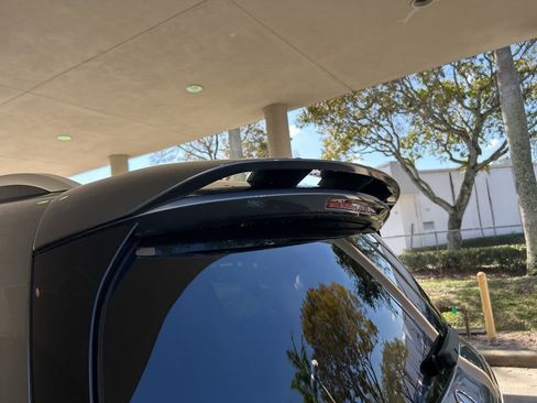 Used 2023 Mercedes-Benz GLS 450 4MATIC w/ AMG Line Exterior image 19